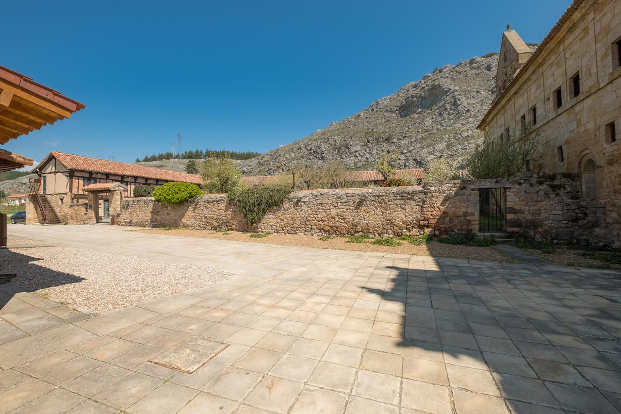 Hotel Posada Santa Maria La Real Aguilar de Campoo Exterior photo
